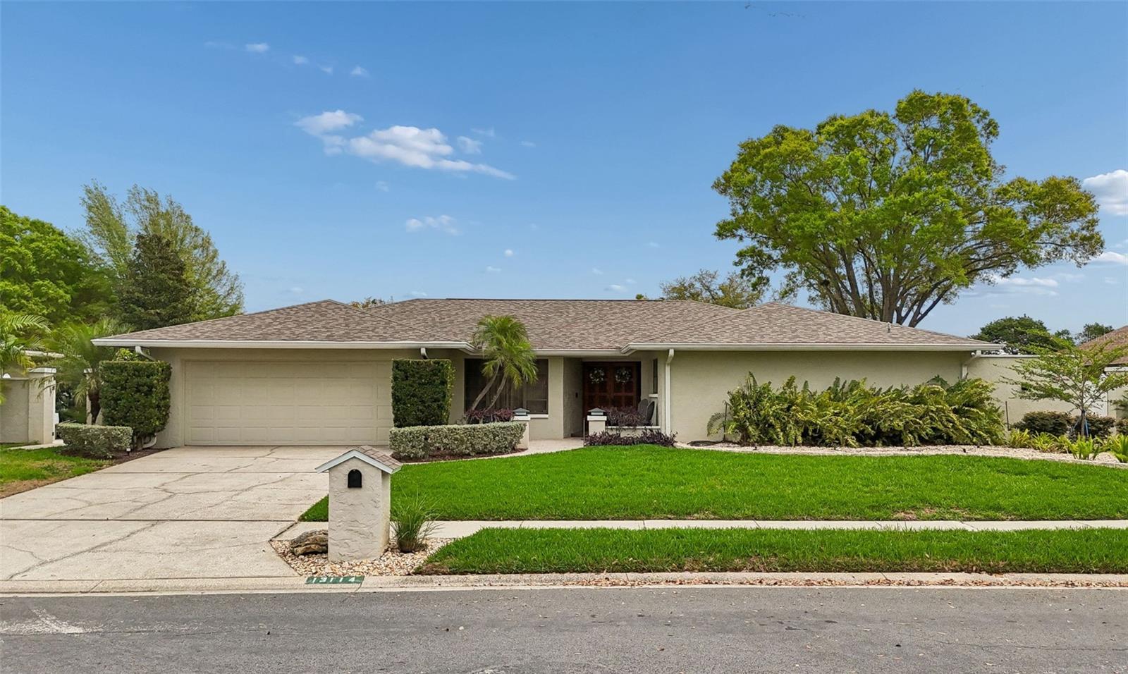 LAKE ELLEN - Residential