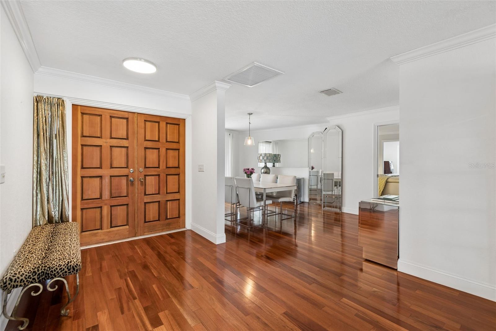 LAKE ELLEN - Residential