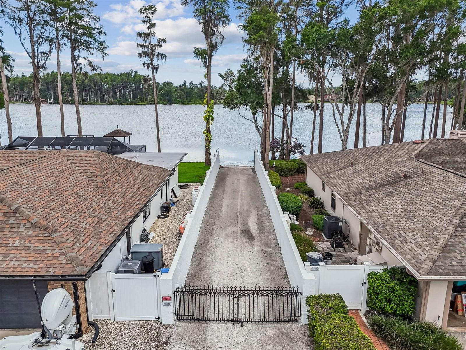 LAKE ELLEN - Residential