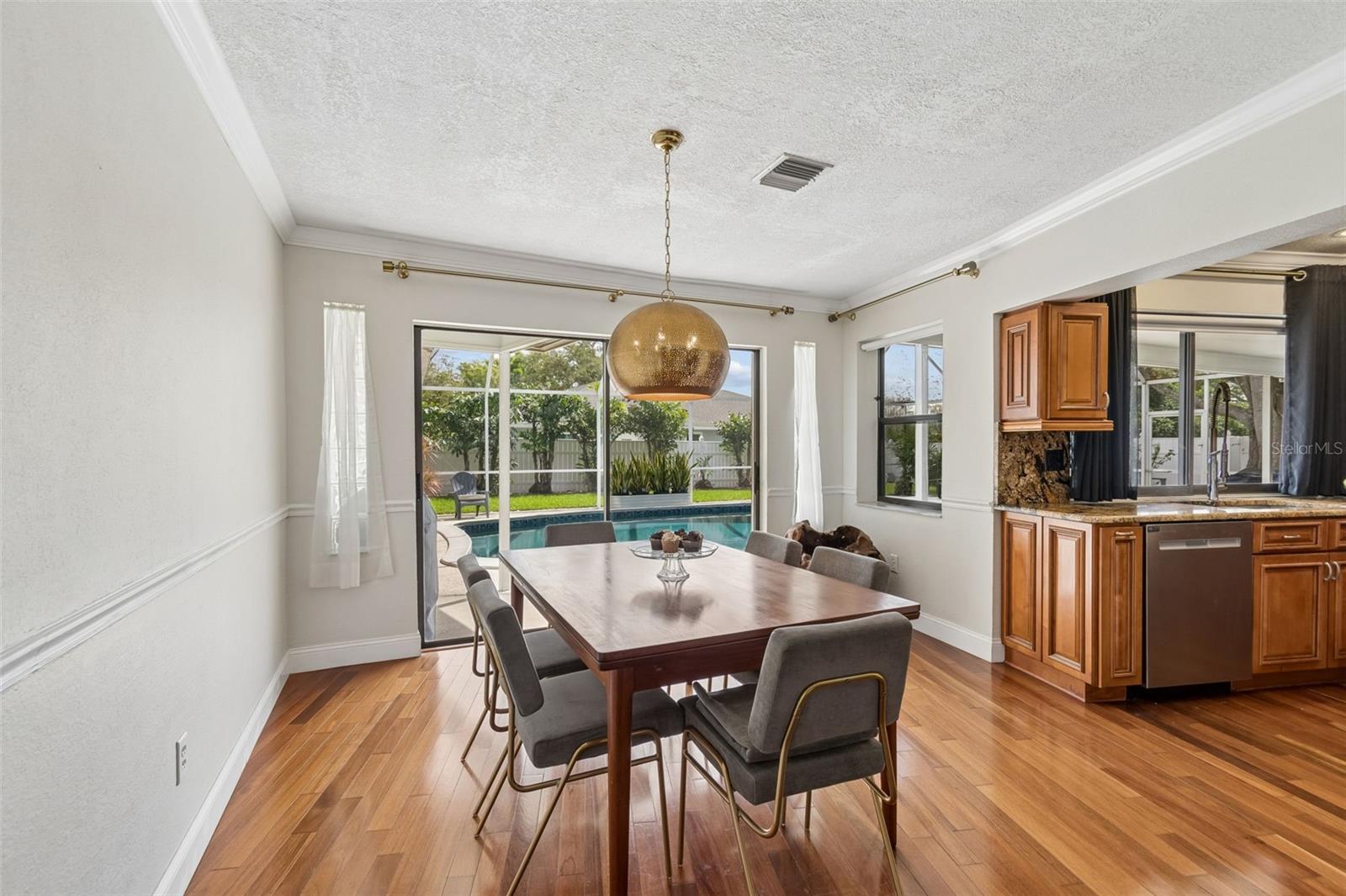 LAKE ELLEN - Residential