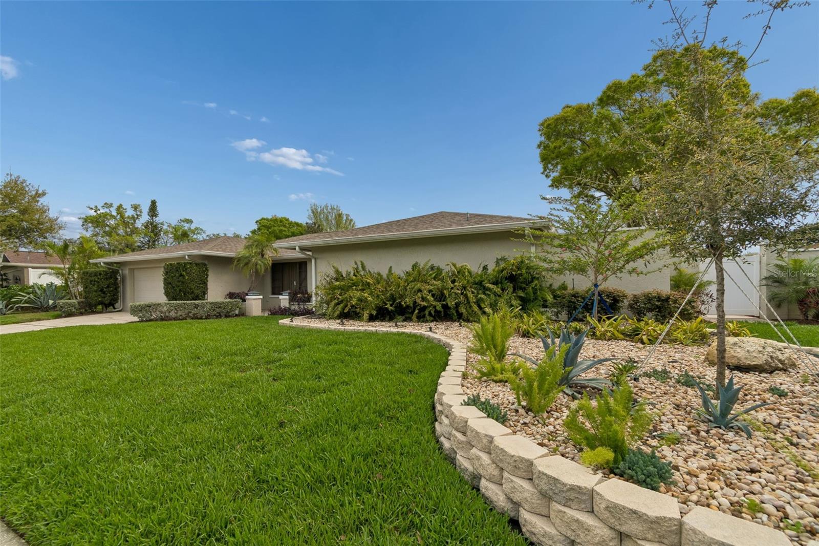 LAKE ELLEN - Residential