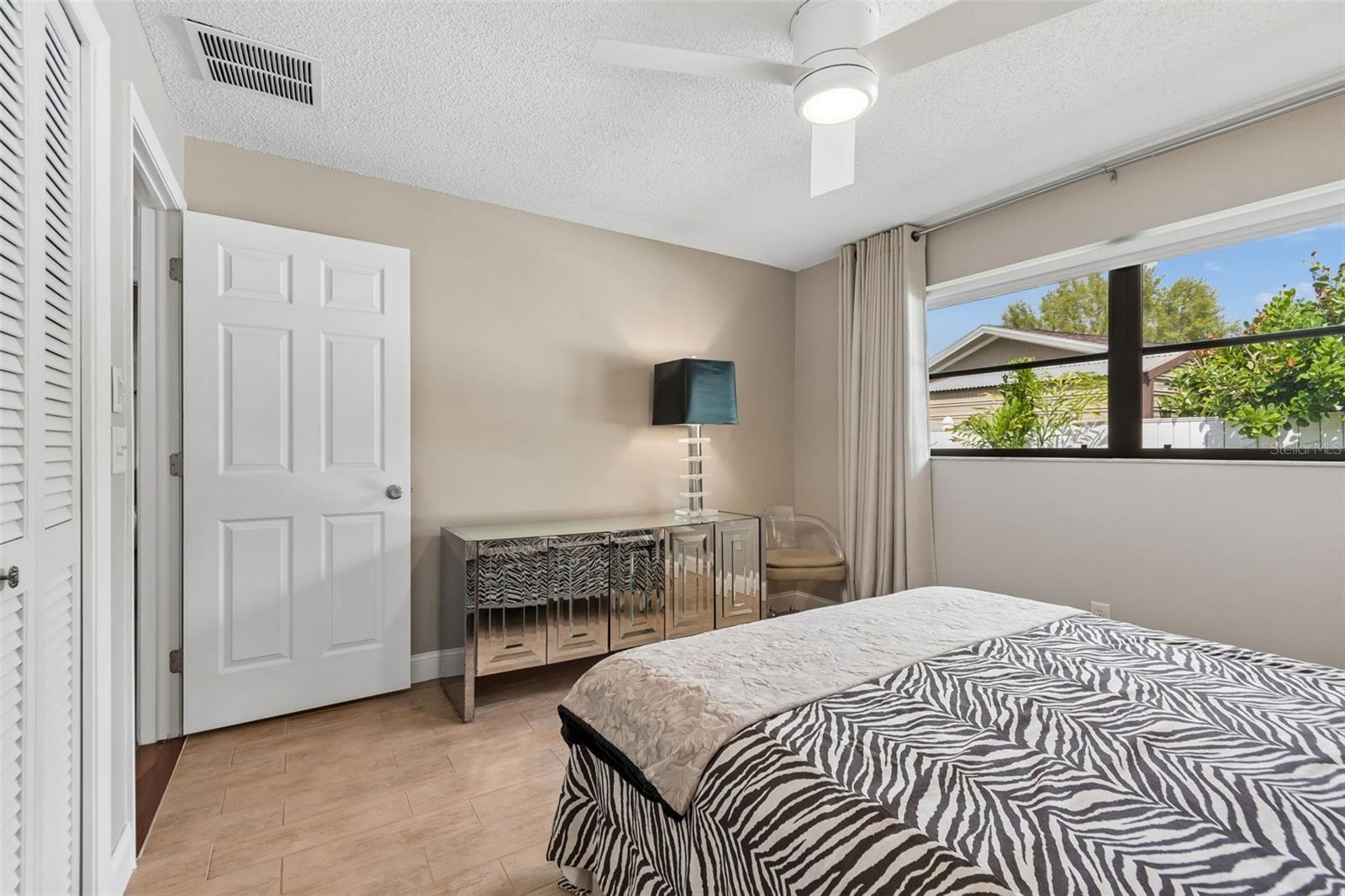 LAKE ELLEN - Residential