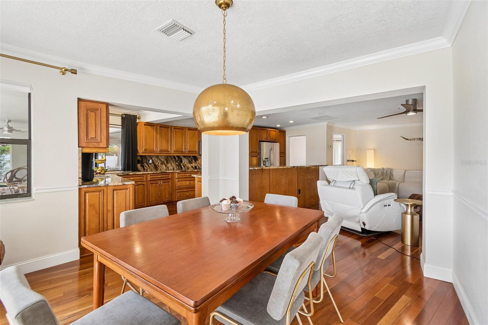 LAKE ELLEN - Residential