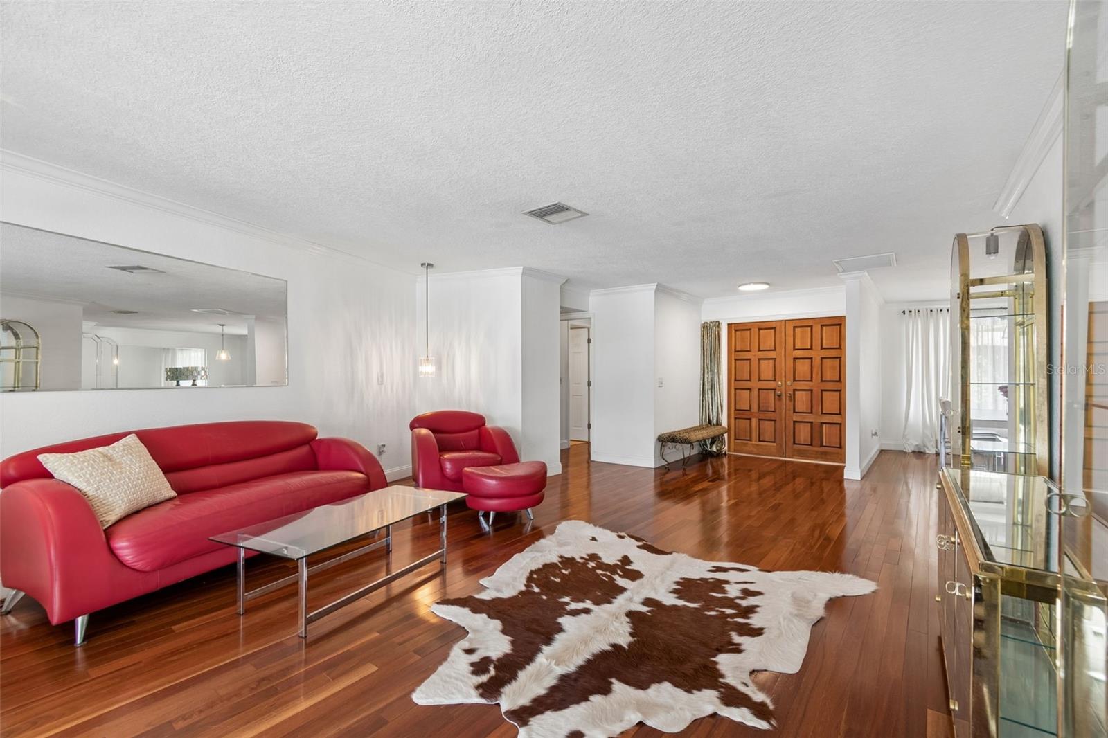 LAKE ELLEN - Residential