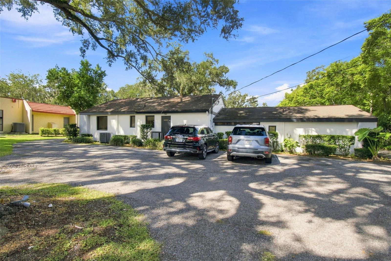 223 LITHIA PINECREST ROAD