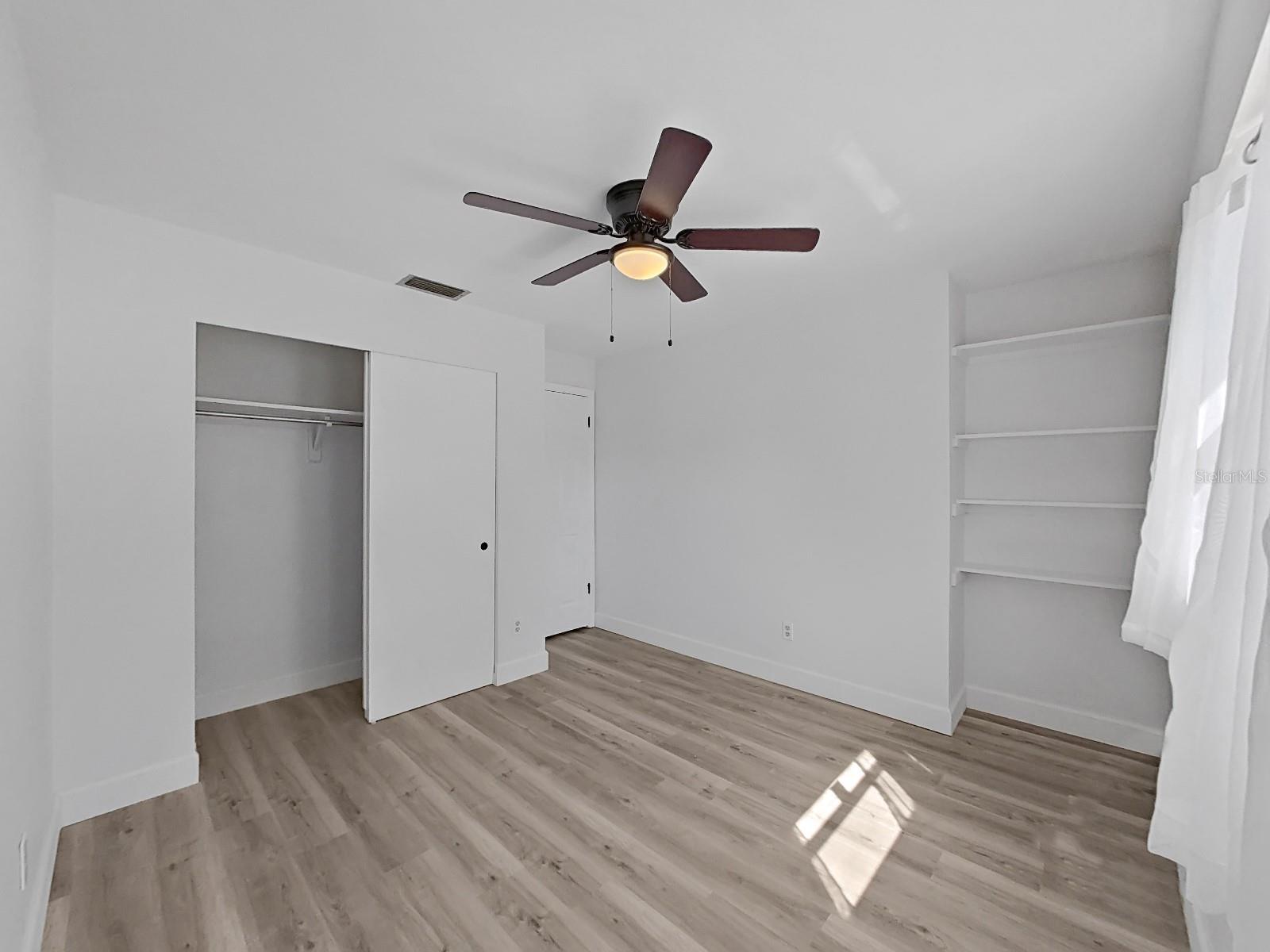 CROSS BAYOU PARK 1ST ADD - Residential Lease