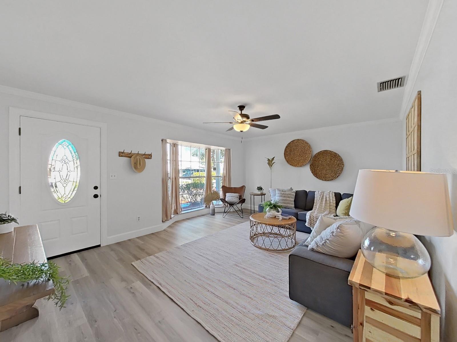 CROSS BAYOU PARK 1ST ADD - Residential Lease