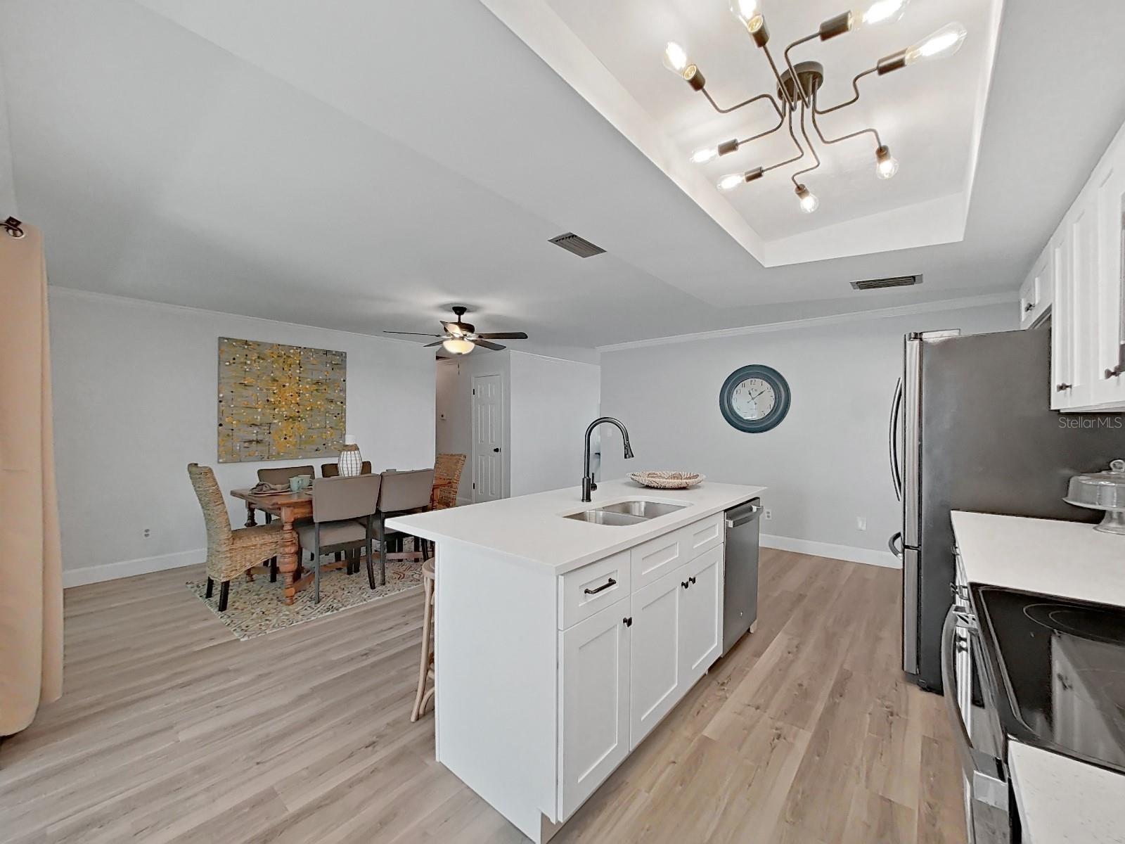 CROSS BAYOU PARK 1ST ADD - Residential Lease