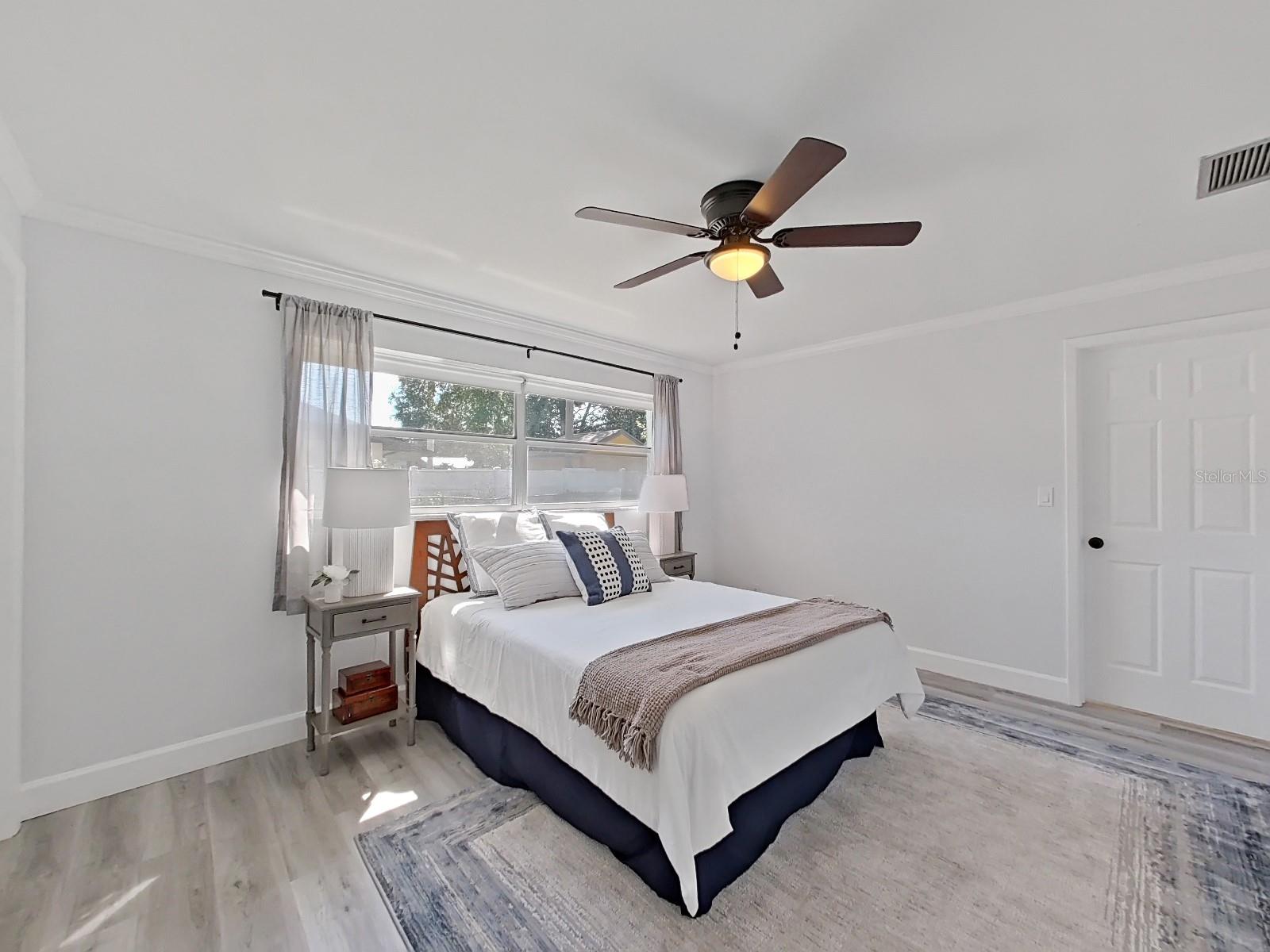 CROSS BAYOU PARK 1ST ADD - Residential Lease