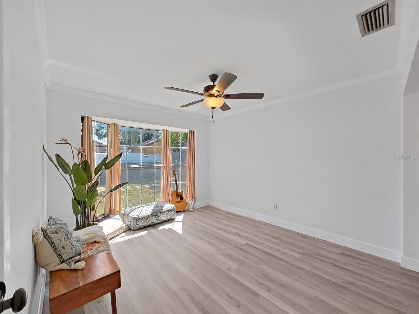 CROSS BAYOU PARK 1ST ADD - Residential Lease