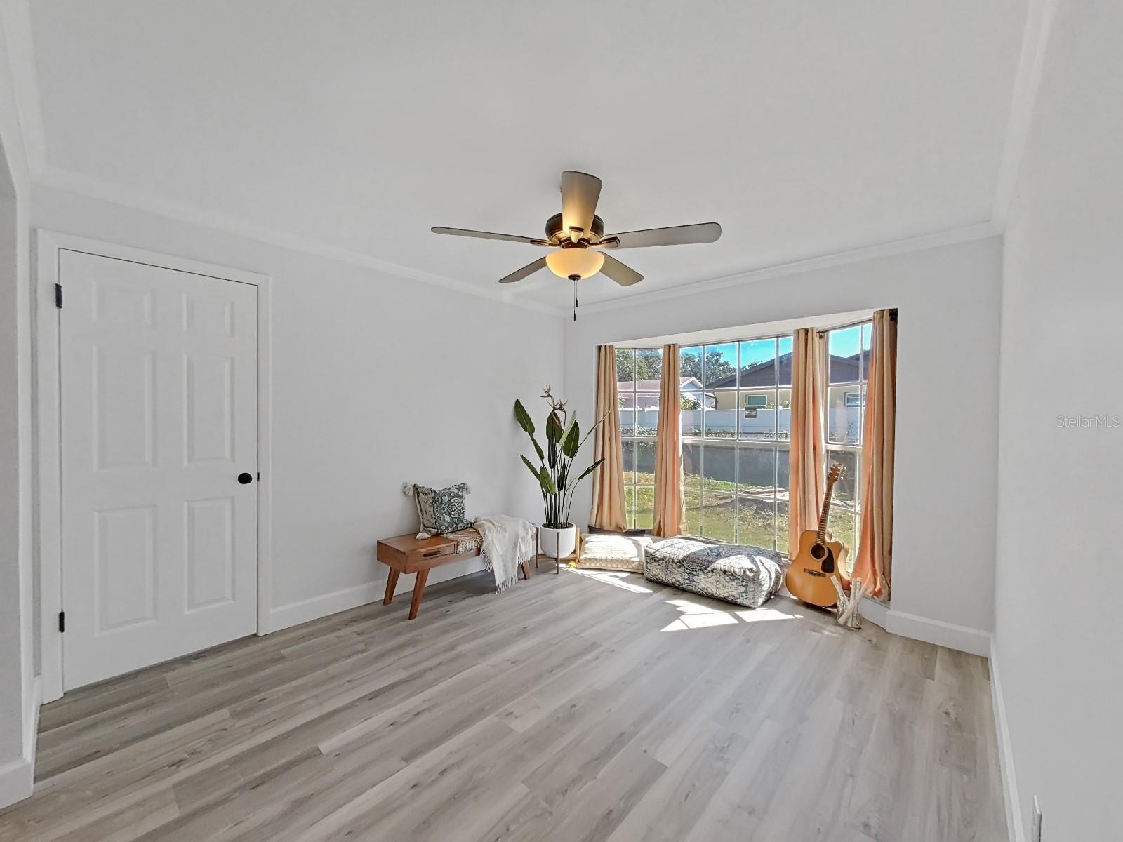 CROSS BAYOU PARK 1ST ADD - Residential Lease