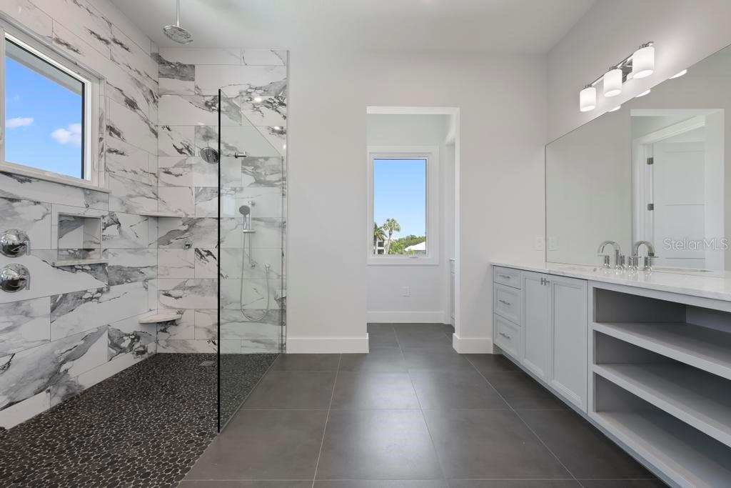 SIESTA BEACH - Residential