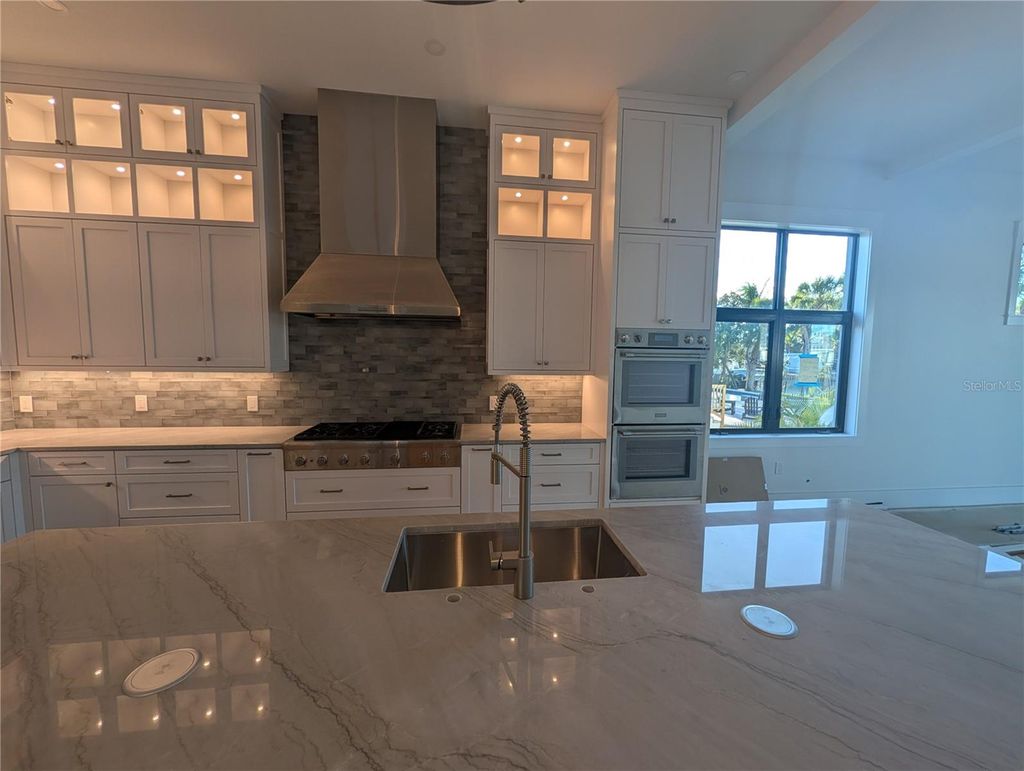 Photo of 527 Venice Lane, Sarasota, FL 34242 (MLS # A4676628)