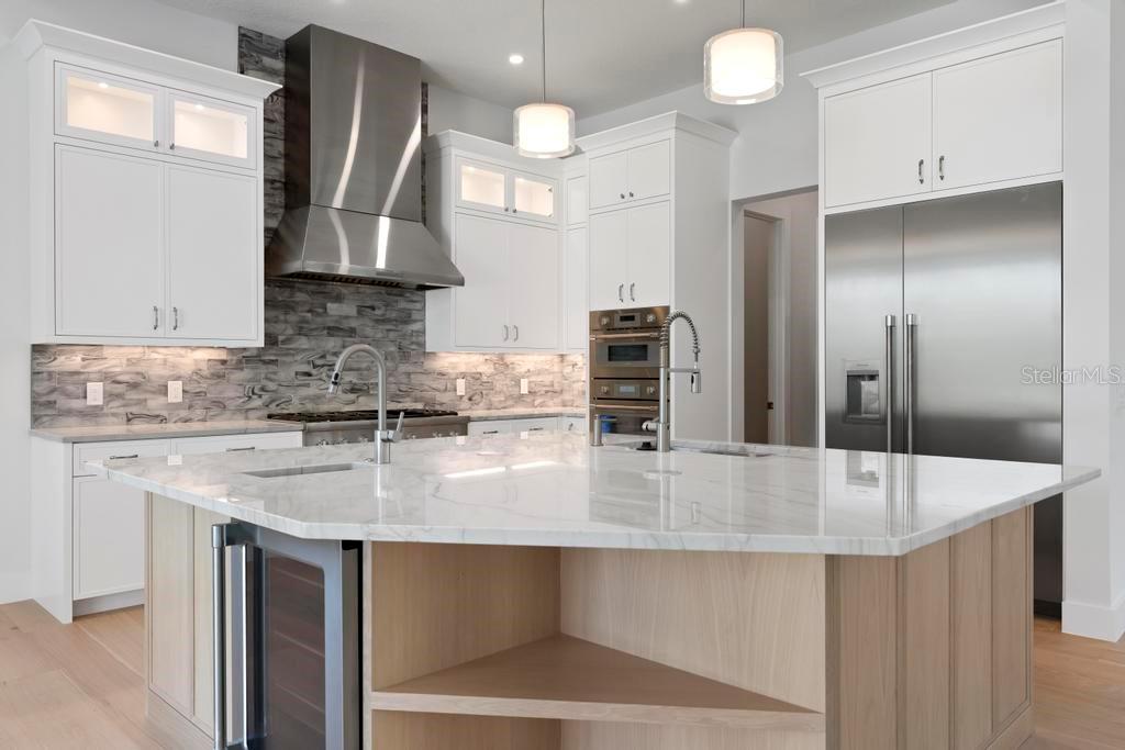 SIESTA BEACH - Residential