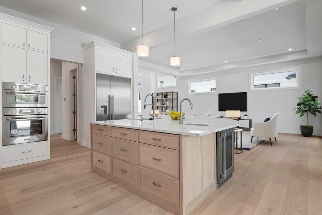 SIESTA BEACH - Residential