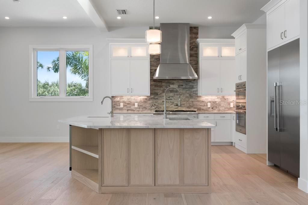 SIESTA BEACH - Residential