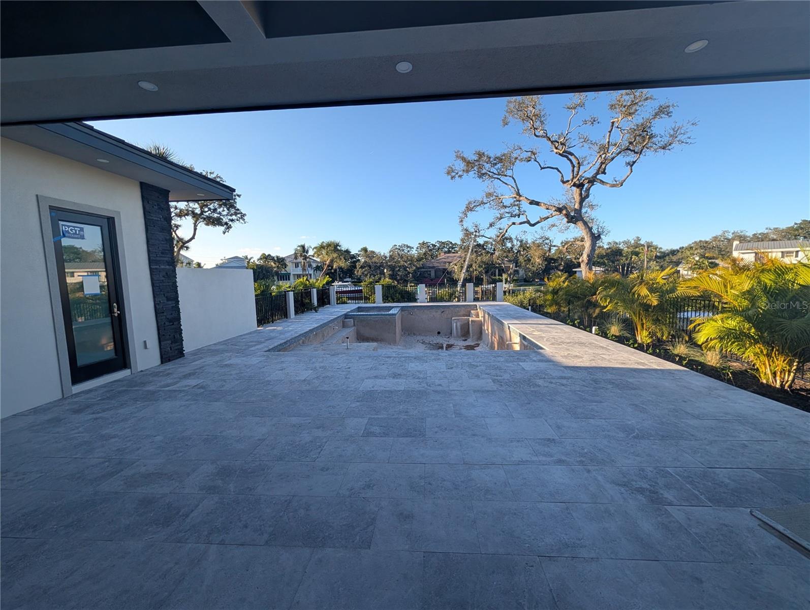 SIESTA BEACH - Residential