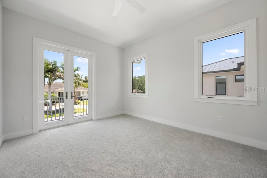SIESTA BEACH - Residential