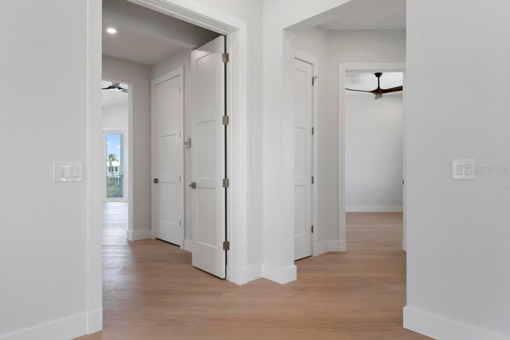 SIESTA BEACH - Residential