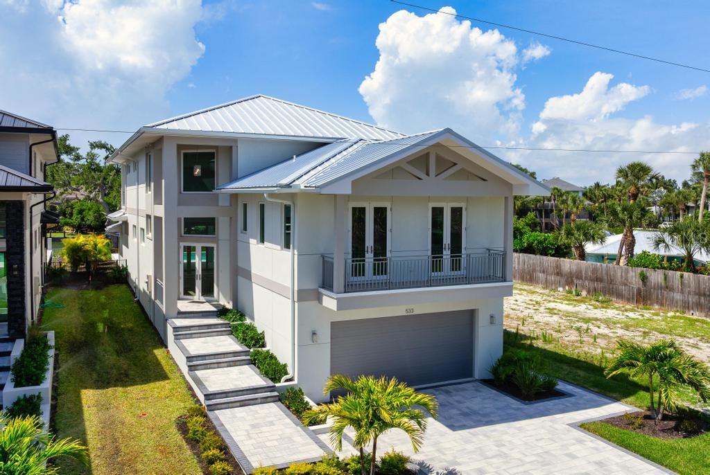 SIESTA BEACH - Residential