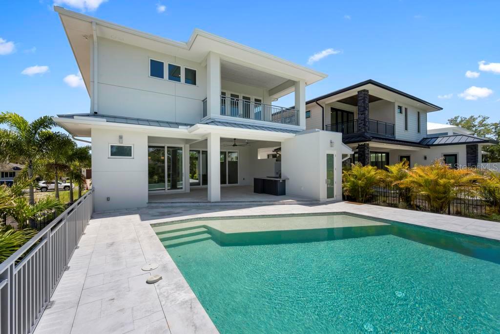 SIESTA BEACH - Residential