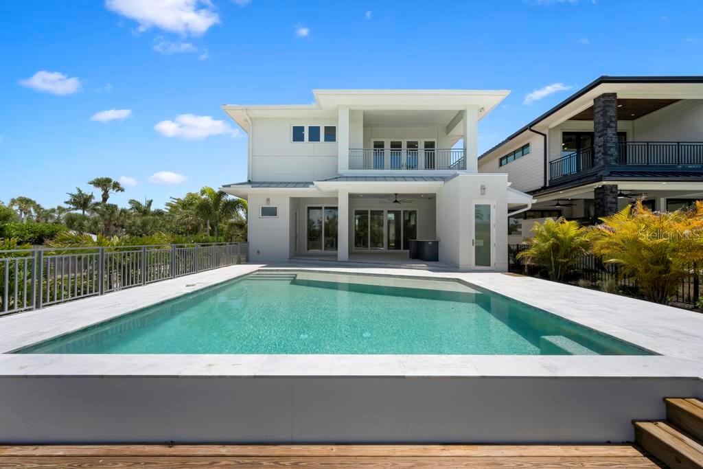 SIESTA BEACH - Residential