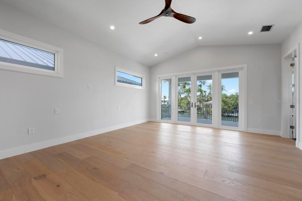 SIESTA BEACH - Residential
