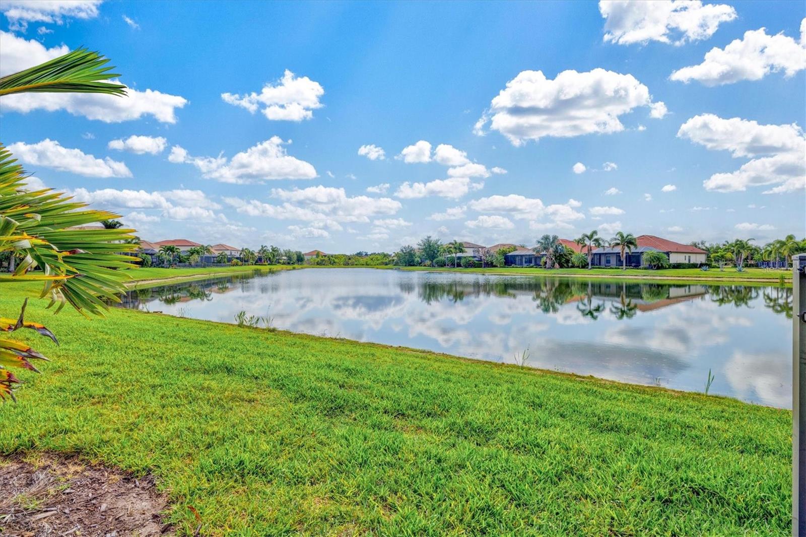 BRIDGEWATER AT LAKEWOOD RANCH - Residential