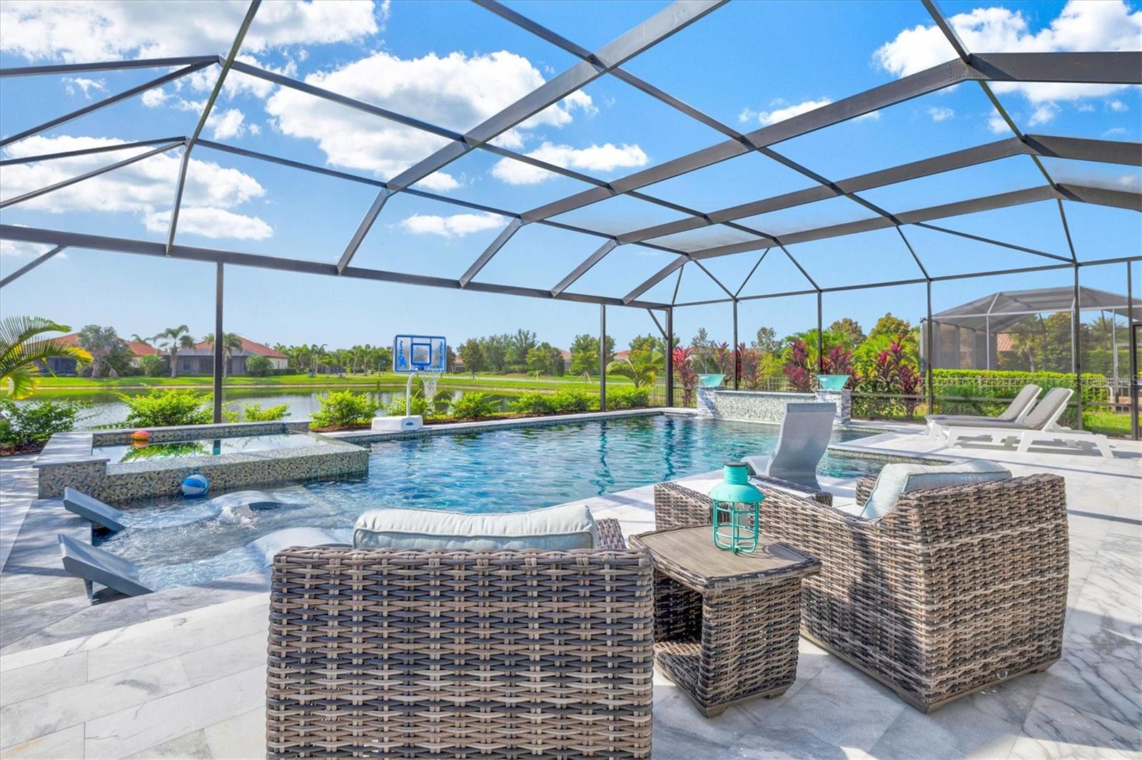 BRIDGEWATER AT LAKEWOOD RANCH - Residential