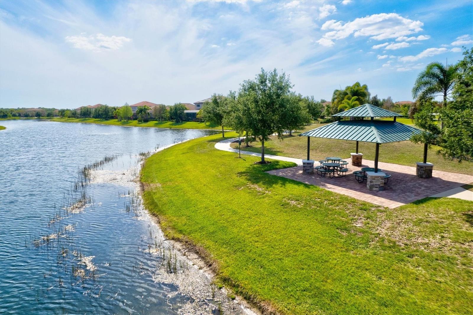 BRIDGEWATER AT LAKEWOOD RANCH - Residential