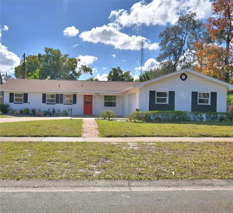 Photo of 5504 Sedgefield Street, Orlando, FL 32808 (MLS # O6372888)