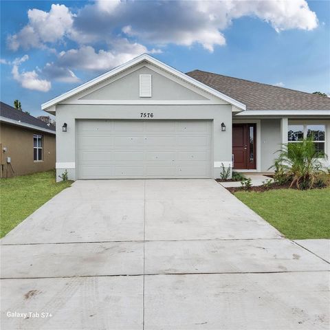 Photo of 7576 Bent Tree Loop, Saint Cloud, FL 34773 (MLS # O6373570)