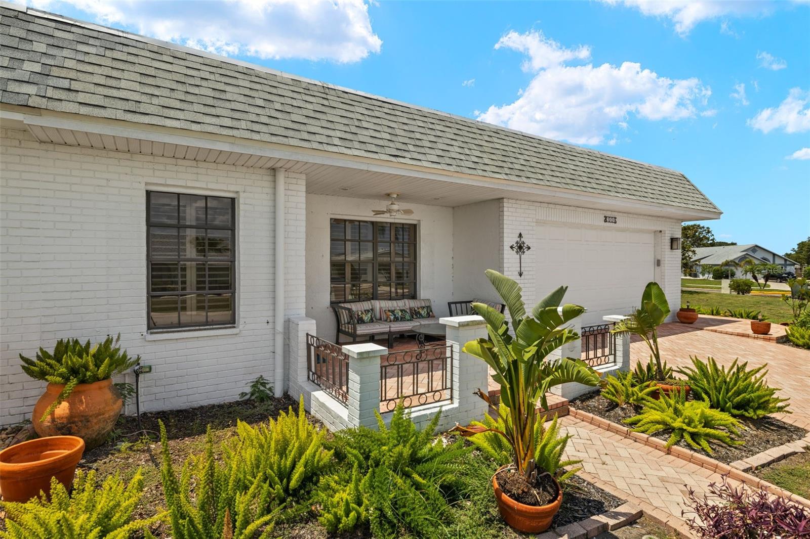 386 CLUB MANOR DRIVE