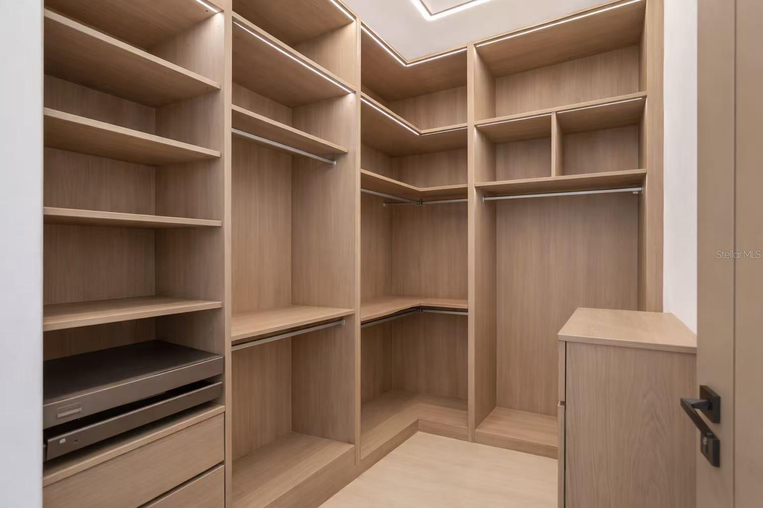 ISLEWORTH - Residential