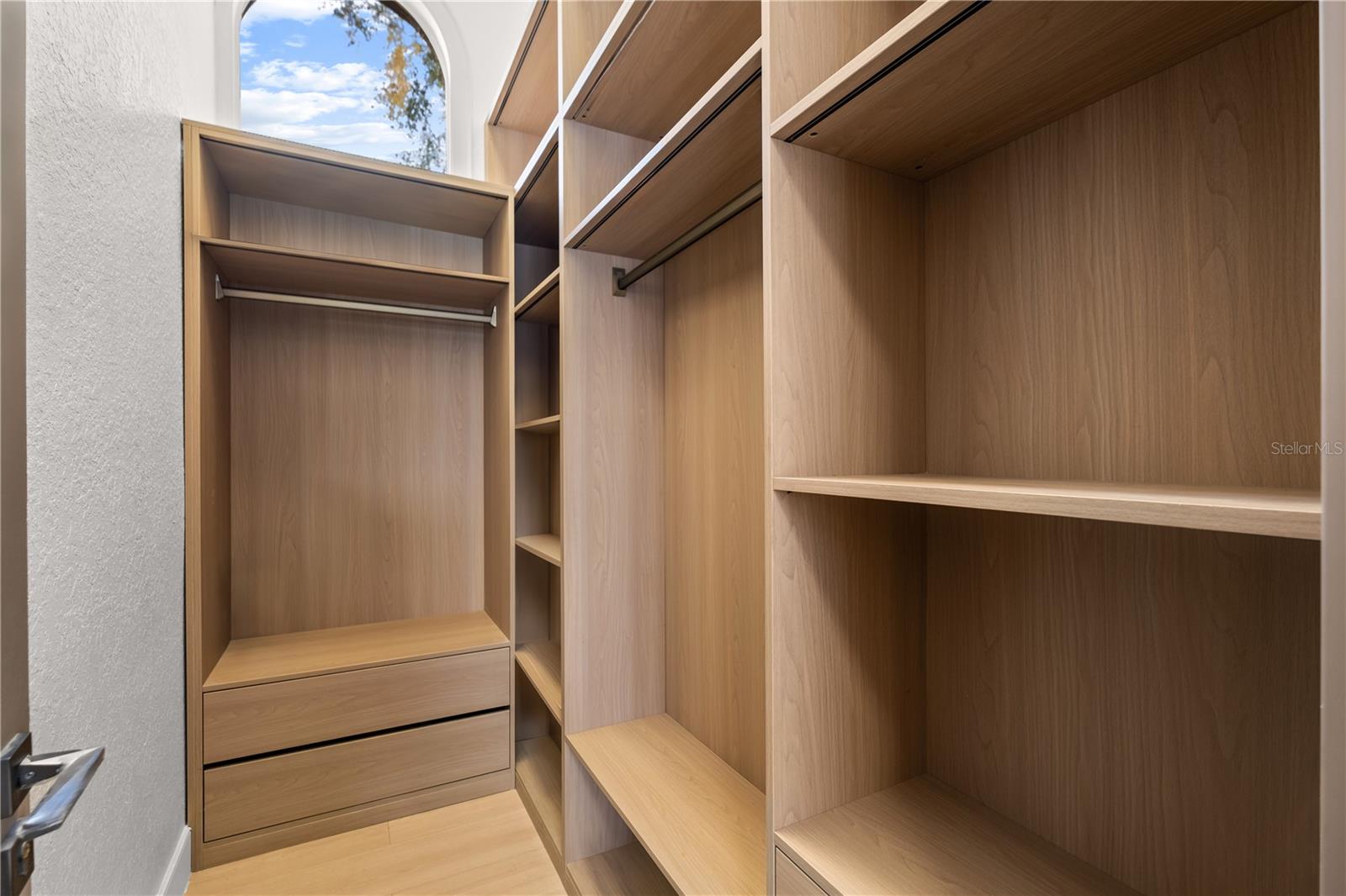 ISLEWORTH - Residential