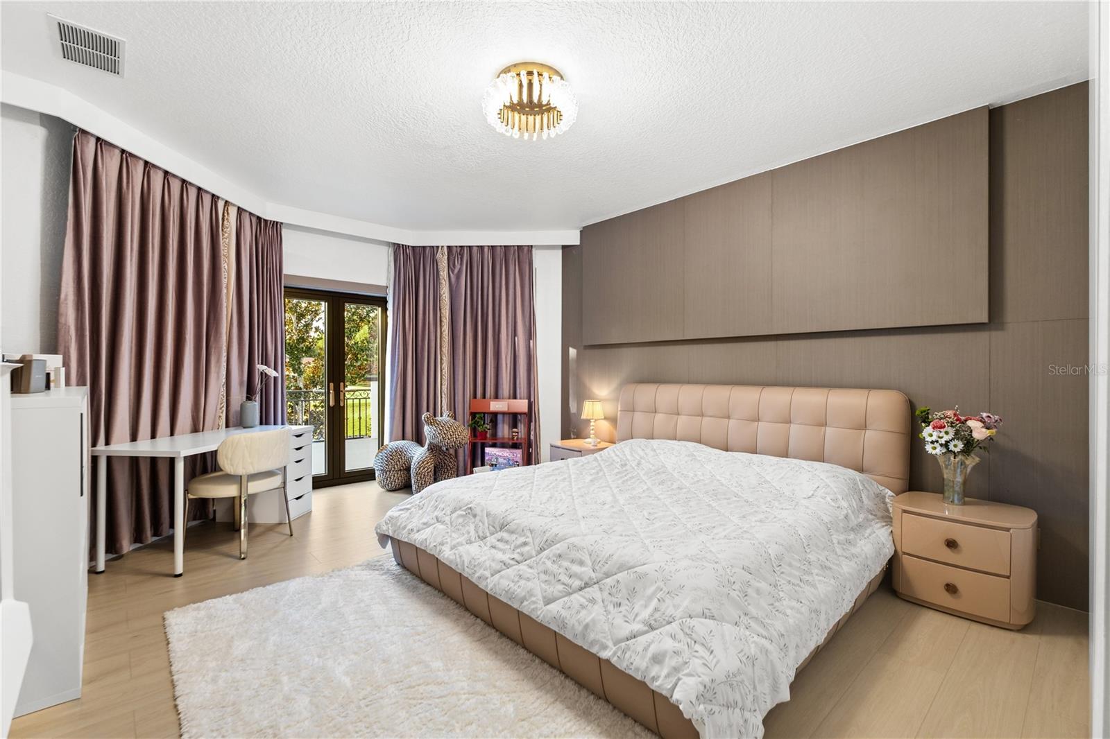 ISLEWORTH - Residential