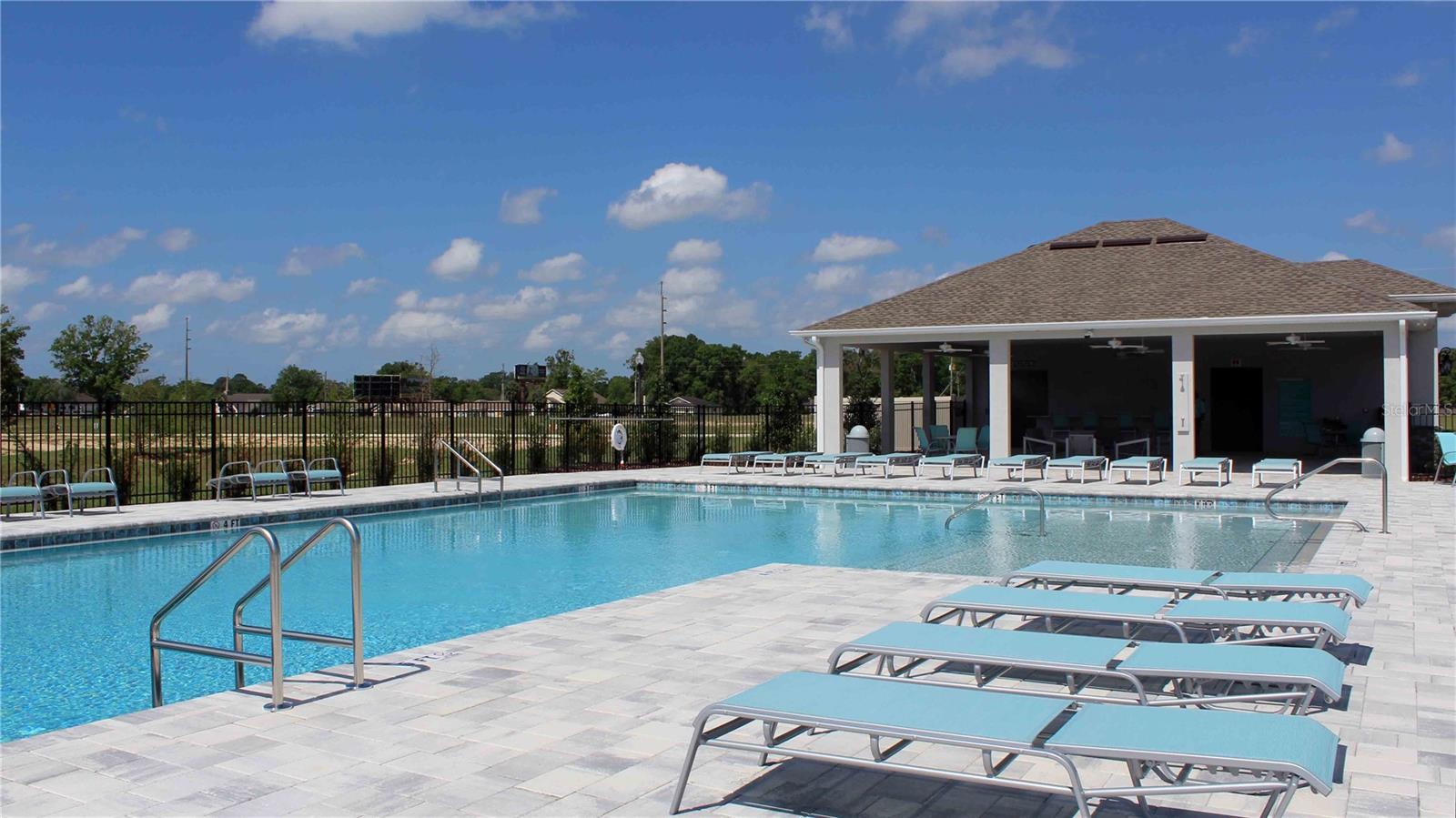 THE TOWNS AT LAUREL COMMONS - Residential