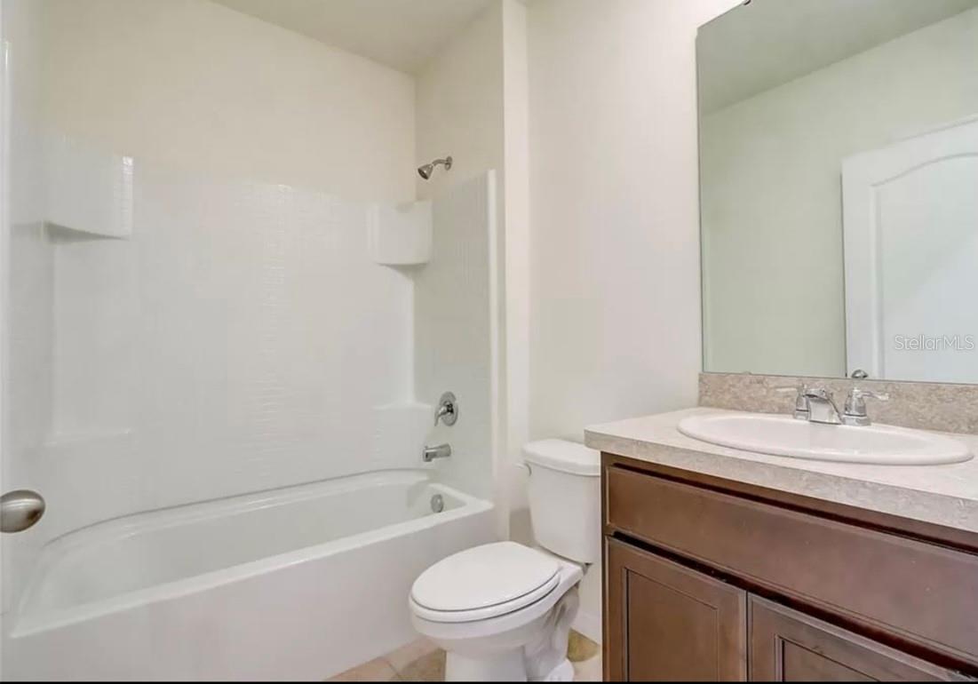 EDEN HILLS - Residential Lease