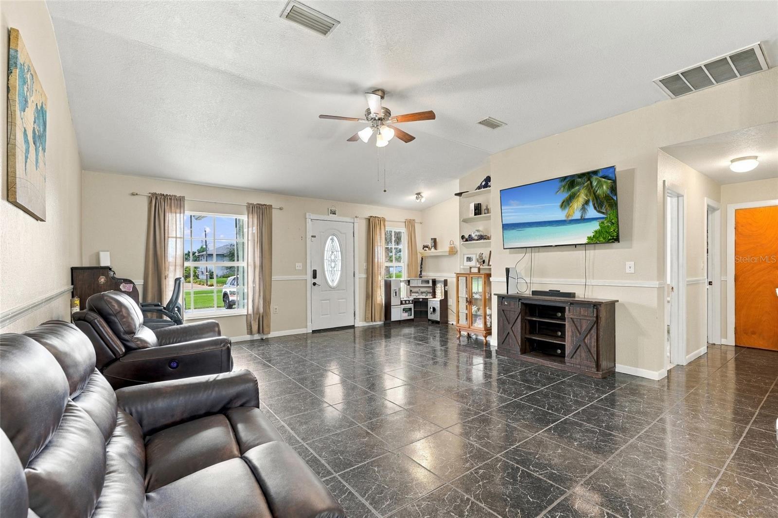 470 RIDGECREST DRIVE