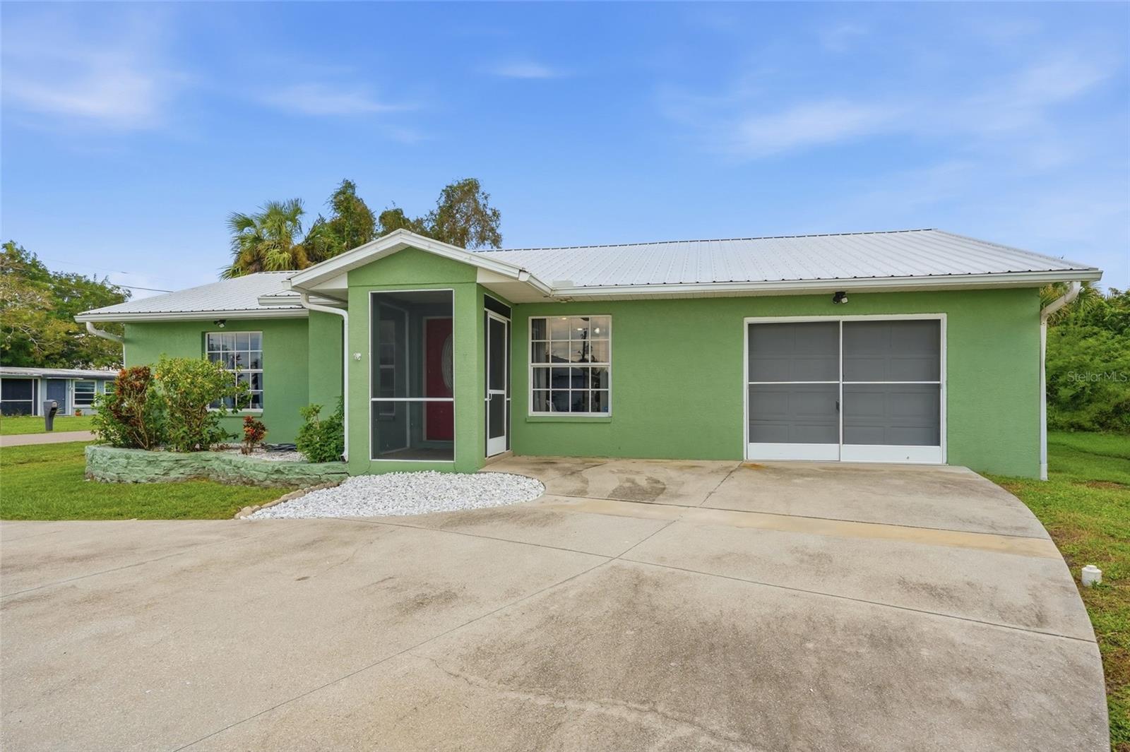 470 RIDGECREST DRIVE