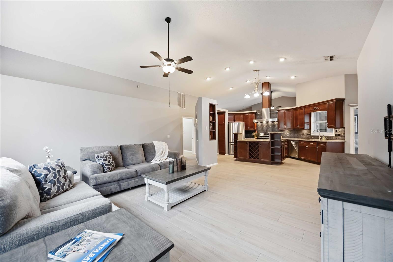 4518 DOVER STREET CIRCLE E