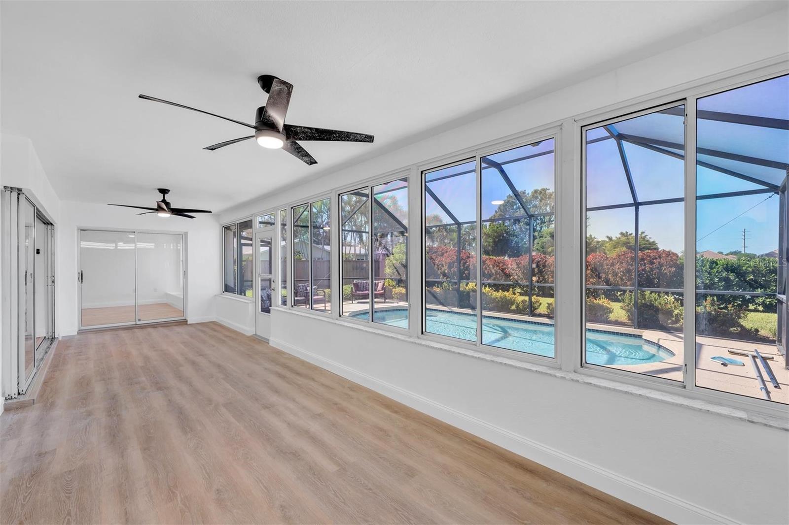 VILLAGE GREEN OF BRADENTON - Residential