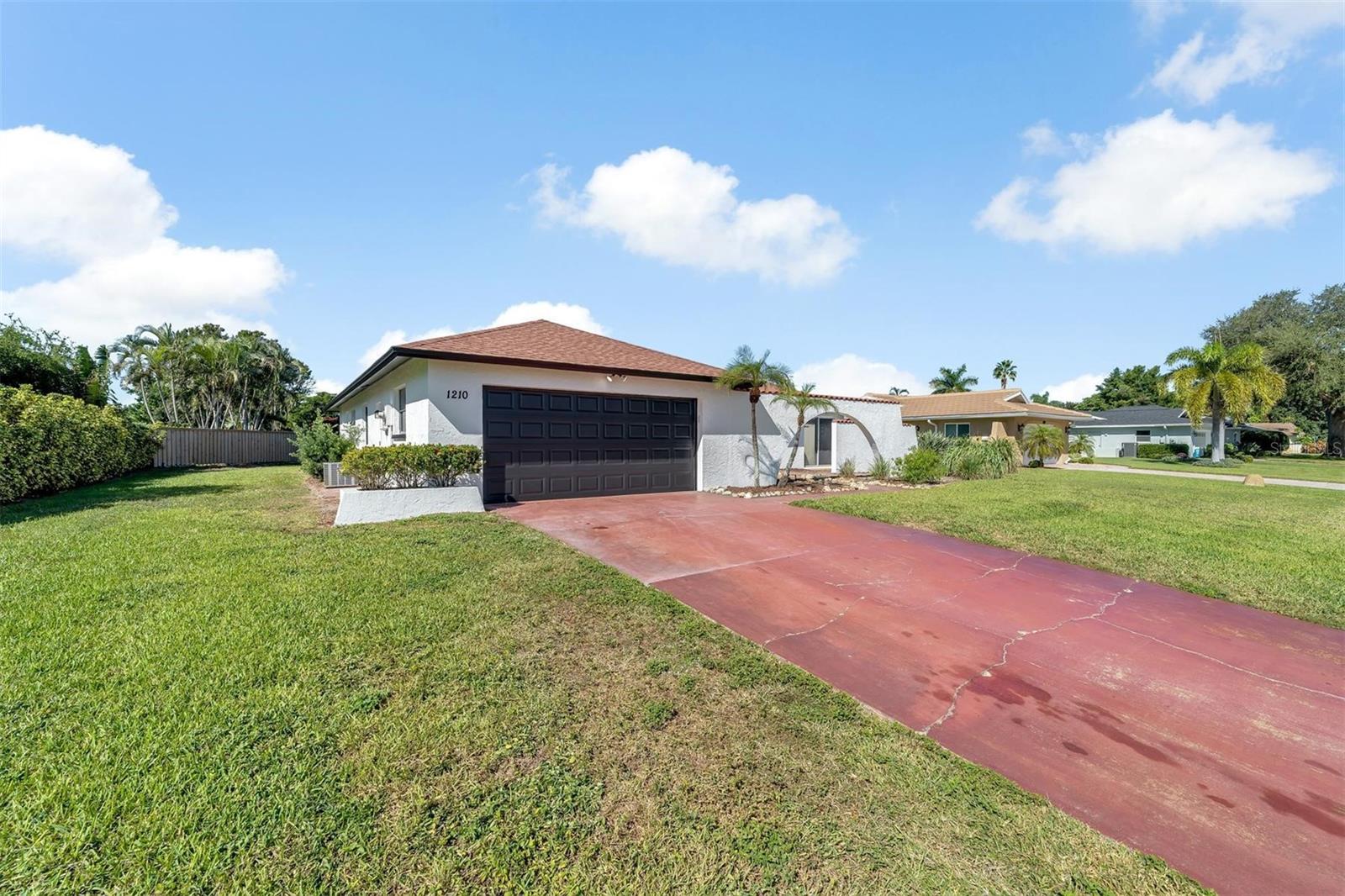 VILLAGE GREEN OF BRADENTON - Residential