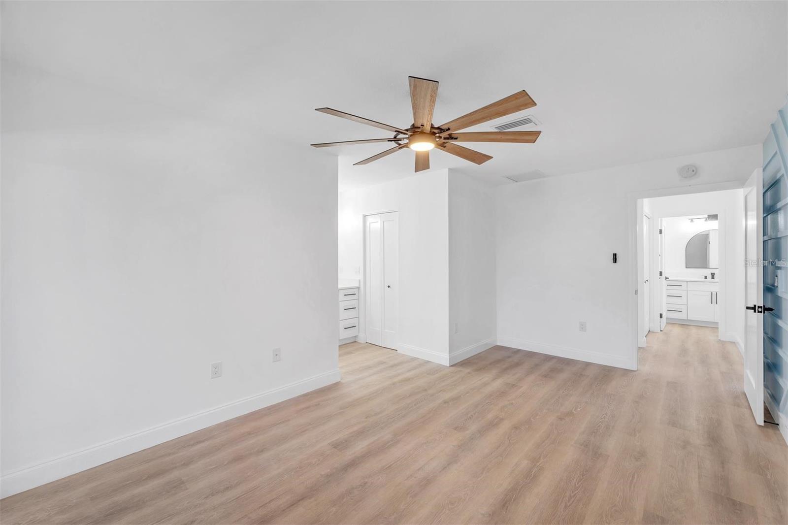 VILLAGE GREEN OF BRADENTON - Residential