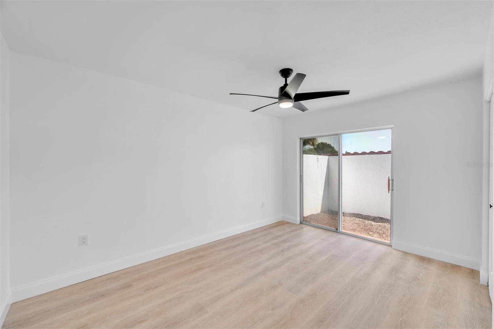 VILLAGE GREEN OF BRADENTON - Residential