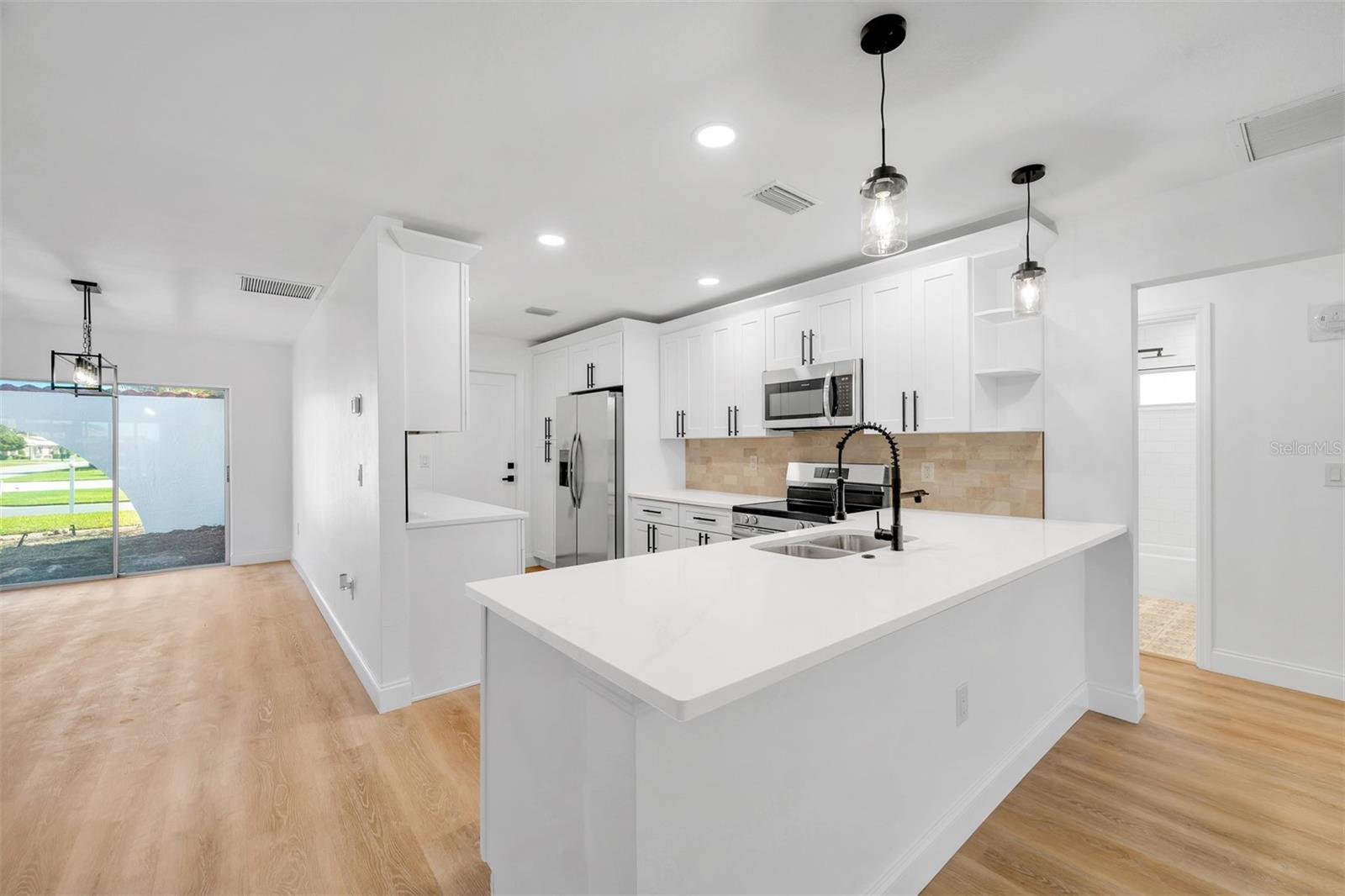 VILLAGE GREEN OF BRADENTON - Residential