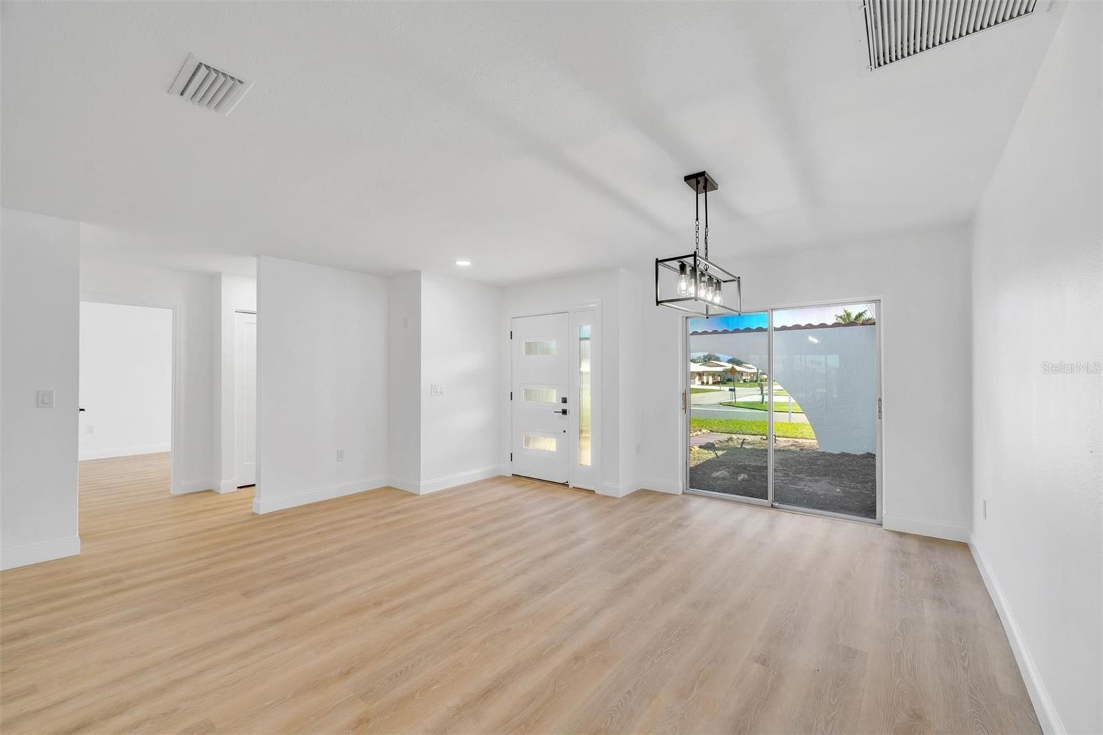 VILLAGE GREEN OF BRADENTON - Residential