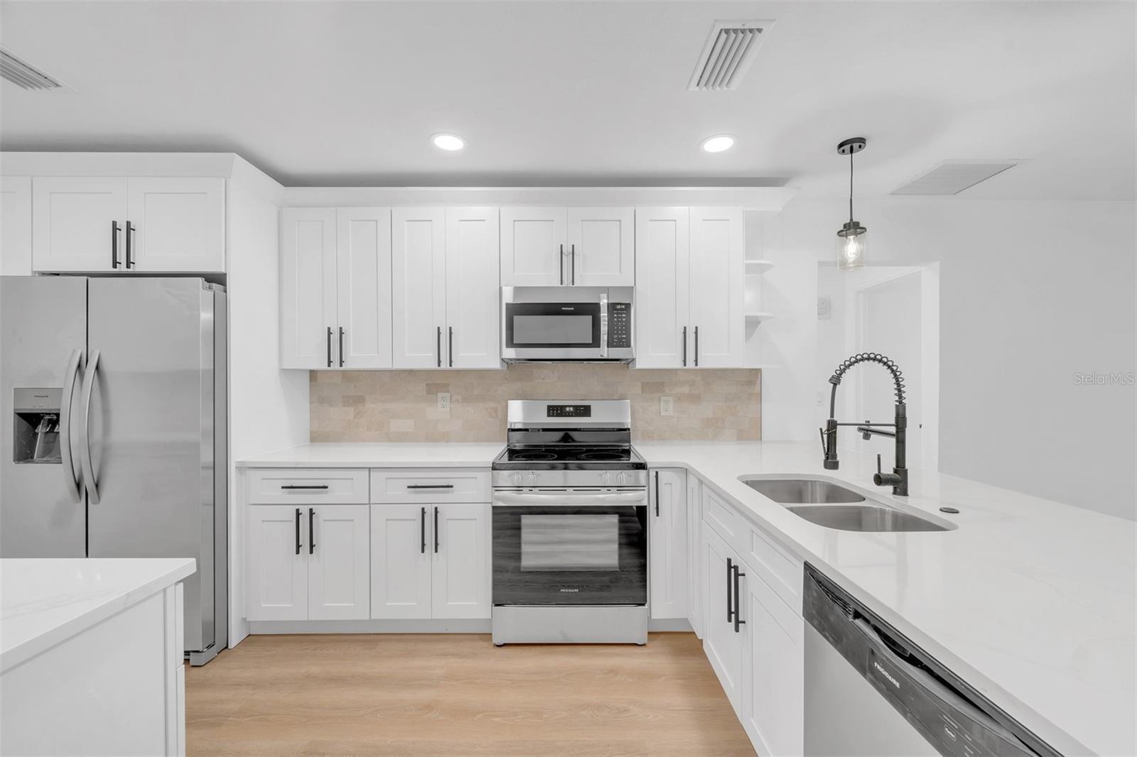 VILLAGE GREEN OF BRADENTON - Residential