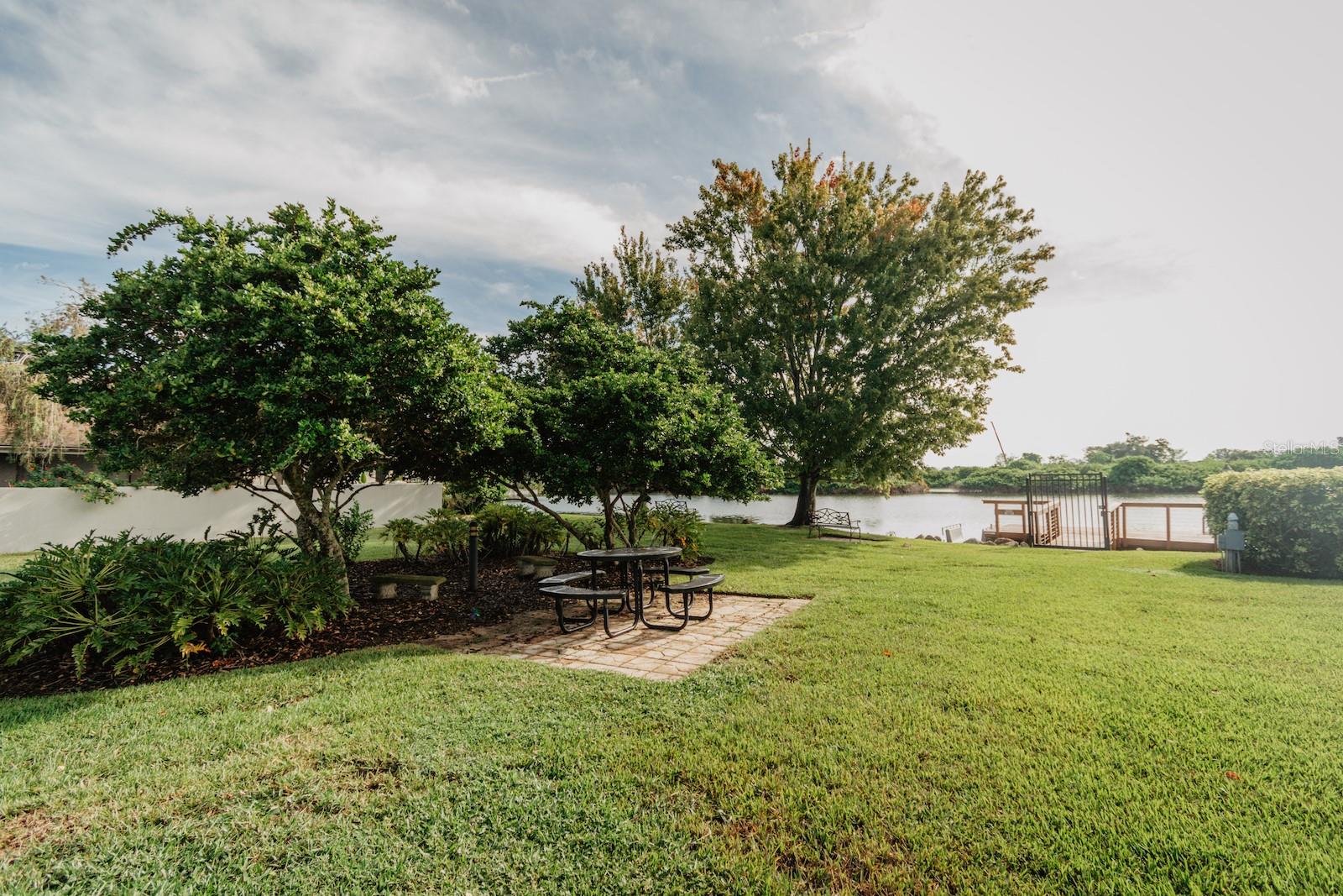 1513 SHELLEY PLACE