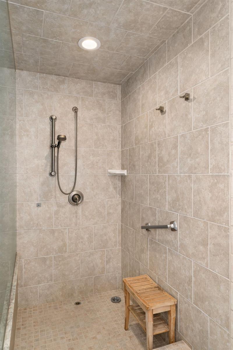 BAYWAY ISLES - Residential